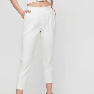 Aritzia Babaton Cohen Linen Blend Slim Cropped Pants in Lilac Size 2